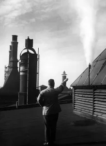 Elect: Moment of silence on 10.11.1933