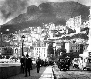 Roches: MONACO LES ROCHES