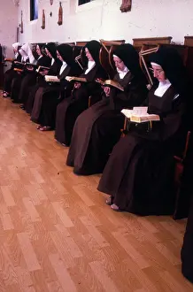 Colin Horsman: Monastic life - nuns reading