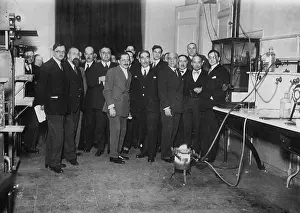 Experts: Money forgery experiment in Paris, 1932