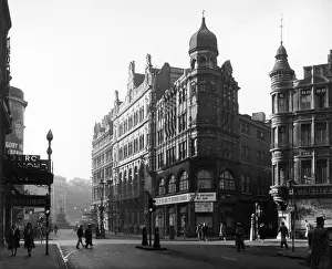 Photo Union Collection: Monico restaurant, Piccadilly