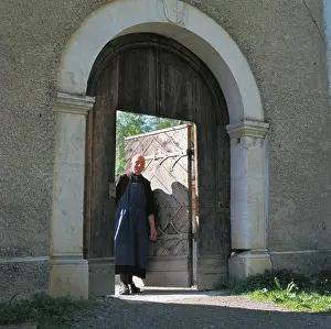 Marienberg: Monk at the monastery gate
