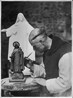 Lerins: MONK PAINTS STATUETTE