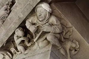 Feasts: Monkeys, monumental fireplace, Palais Jacques
