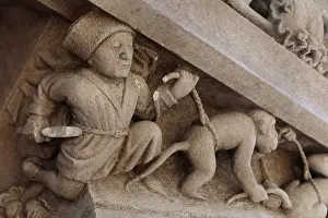 Feasts: Monkeys, monumental fireplace, Palais Jacques