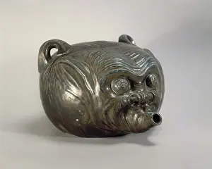 Flask: Monster-shaped pot