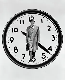Montages: Montage business man on clock face