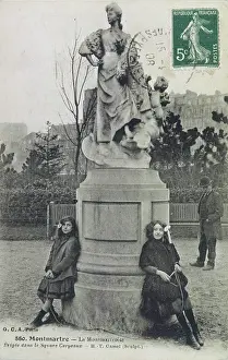 Inquisitive: MONTMARTRE GIRLS 1908
