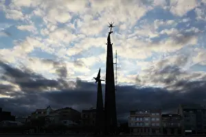 Lebre: Monument to the 'batalla de l'Ebre' (the Ebro
