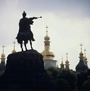 Subsequently: Monument to Bogdan Khmelnitsky in Kiev, 1982