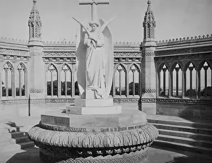Reminiscent: Monument in Cawnpore, 1930