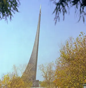Barshch: Monument to Conquerors of Space in Moscow, 1981