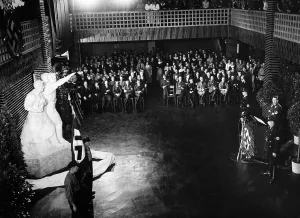 Broadcasters: Monument consecration in the Haus des Rundfunks, 1934