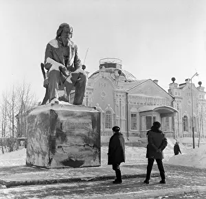Mendeleev: Monument to Dmitry Mendeleev in Tobolsk, 1968