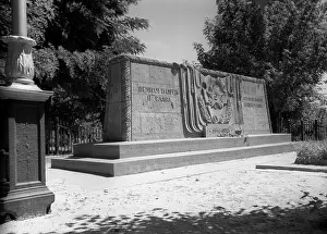 Dnieper: Monument to fallen Red Army soldiers