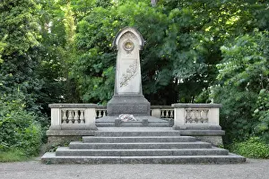 Indochinese: Monument to the Indochinese Christians Dead for