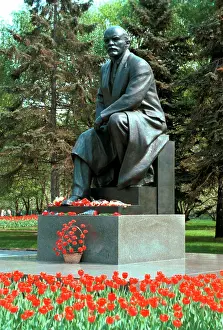 Chumichyov: Monument to Lenin in Moscow, 1987