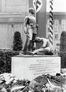 Kampforganisation: Monument of murdered policemen, 1933