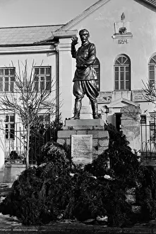 Revolutionist: Monument to S. Kazbekov in Khasavyurt