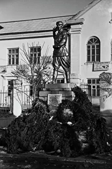 Revolutionist: Monument to S. Kazbekov in Khasavyurt