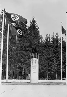 Highways: Monument to the start of construction of the Reich highway