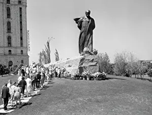 Ukranian: Monument to T.H. Shevchenko