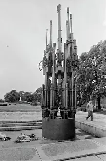 Smirnov: Monument at Tomb of Unknown Soldier