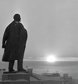 Rakhmanov: Monument to V.I. Lenin in Ulyanovsk