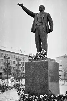 No.9: Monument to Vladimir Lenin