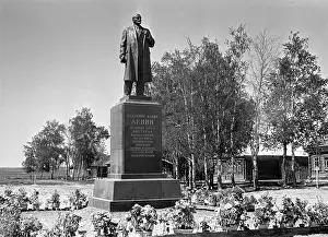 Rakhmanov: Monument to Vladimir Lenin in Kashino