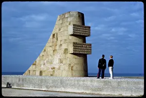 Braves: Monument - Wwii - Omaha Beach