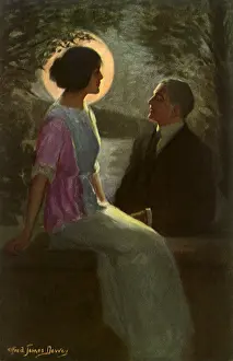 Gazes: Moon Frame