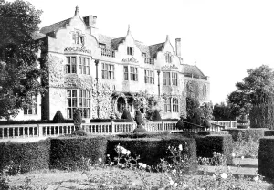 Moreton: Moreton Paddox, the Terrace c1955