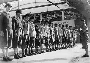 Schleissheim: Morning roll call in the hangar at the Aviation School Munic