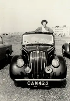 Numberplate: Morris 8 Series 4-door Six Light