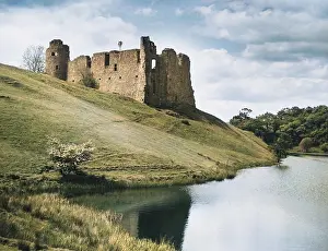 Thornhill: MORTON CASTLE