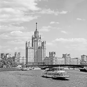 Kotelnicheskaya: Moscow, 1986