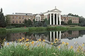 Thousand: Moscow Botanical Garden, 1989