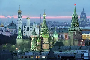 Spasskaya: Moscow Kremlin, 2002