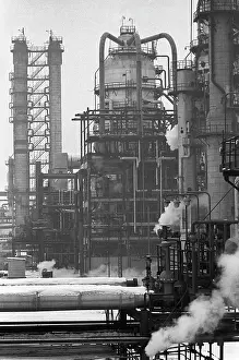 Korzin: Moscow oil refinery, 1976
