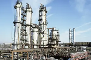 Luzunov: Moscow oil refinery, 1982