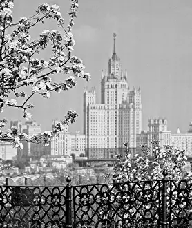 Kotelnicheskaya: Moscow sights, 1982