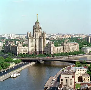 Kotelnicheskaya: Moscow sights, 1992
