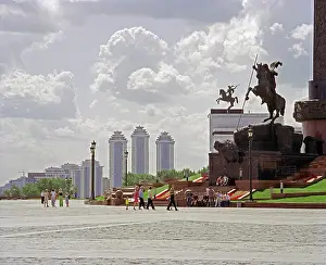 Mascot: Moscow sights, 2004