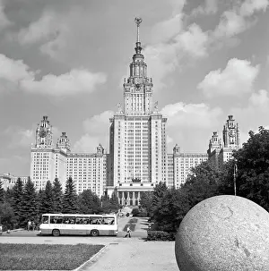 Lomonosov: Moscow State University, 1975