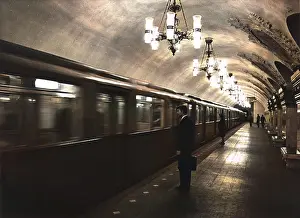Whichcolourisedpic: Moscow Underground