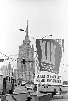Preparatory: Moscow's decorated streets, 1988