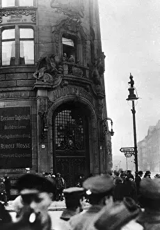 Berliner: The Mossehaus during the January revolt, 1919