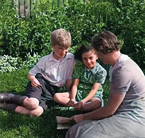 Doting: MOTHER & CHILDREN