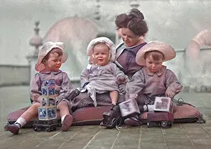 Cushions: Mother and three children